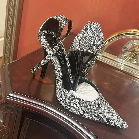 Shoes Victoria Secret’s/Stuart Collin Size: 8.50 - Picture 6 of 7